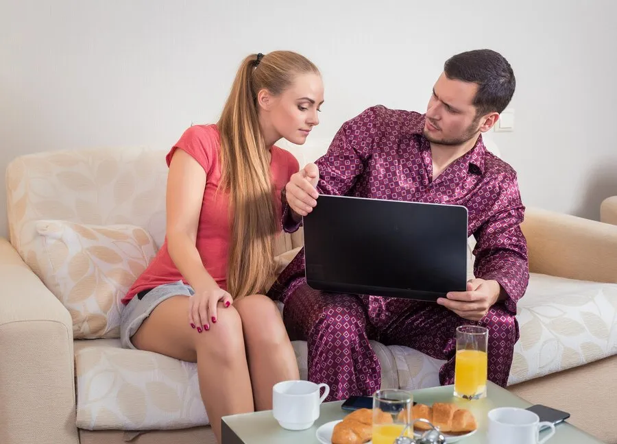 Is Liking an Instagram Story Flirting? Signs Explained
